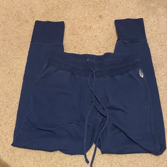 Navy women’s Jogger Pants - Picture 1 of 2